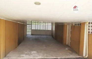 Alquiler de amplia casa de dos niveles – Villa Granada