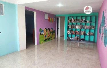 Alquiler de amplia casa de dos niveles – Villa Granada